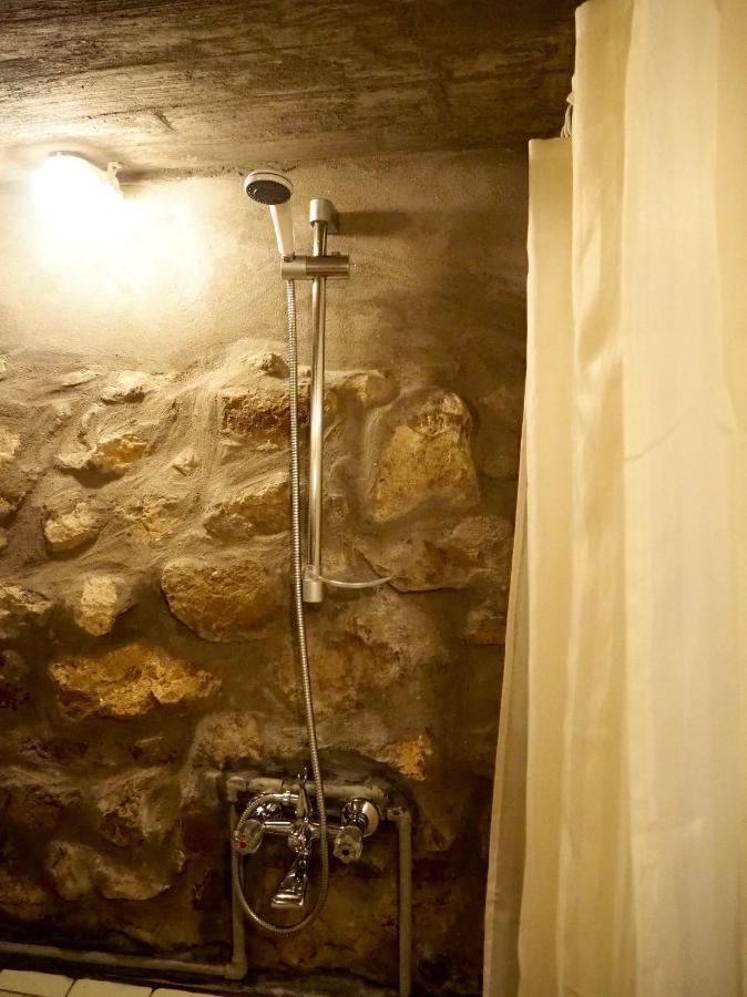 Authentic Guest Stay In The Heart Of Veliko Tarnovo Студио С Изглед Към Царевец Exteriör bild
